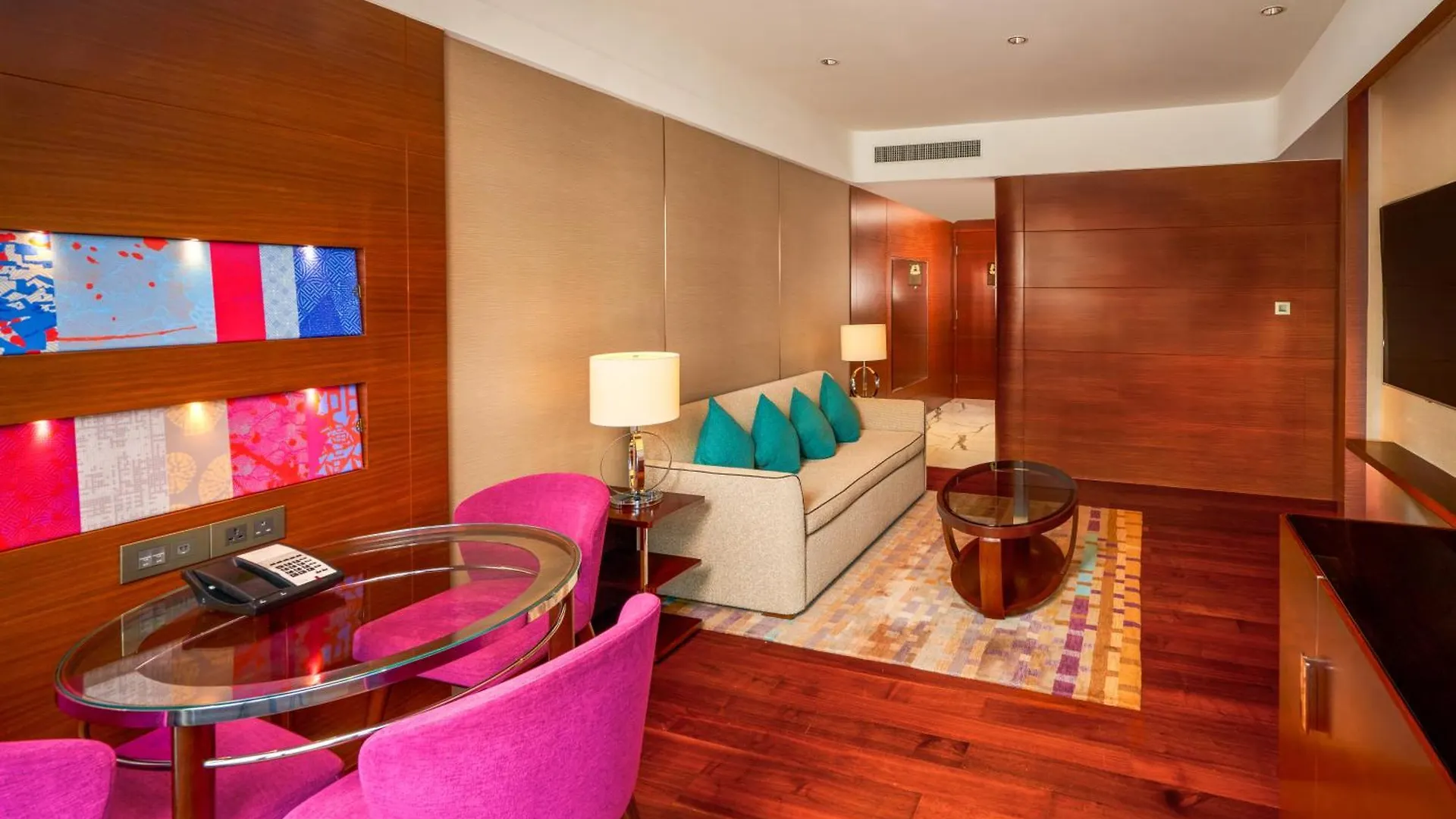 Crowne Plaza Macau By Ihg Hotel 5*,
